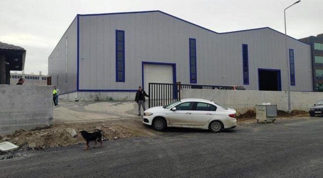 Sakarya’da ağaç soyma makinesine sıkışan işçi öldü