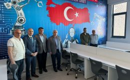 Millete hizmetin şeref anı: Sakarya Milletvekili Ali İnci, Adapazarı Anadolu İmam Hatip Lisesi’ni ziyaret etti