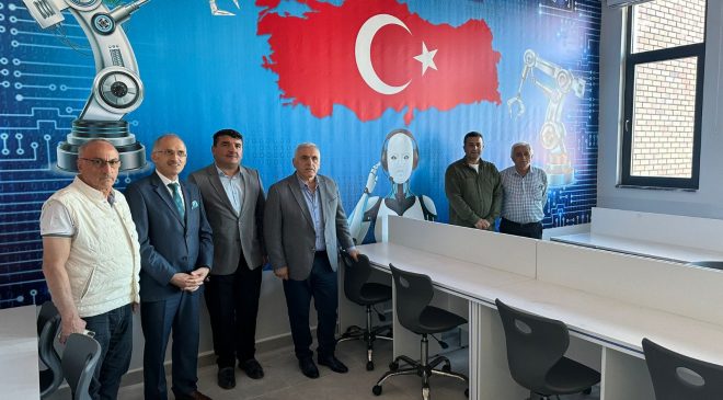 Millete hizmetin şeref anı: Sakarya Milletvekili Ali İnci, Adapazarı Anadolu İmam Hatip Lisesi’ni ziyaret etti