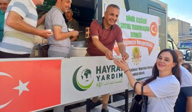Gönül Elçileri Sosyal Yardımlaşma Derneği’nden geleneksel Aşure Günü