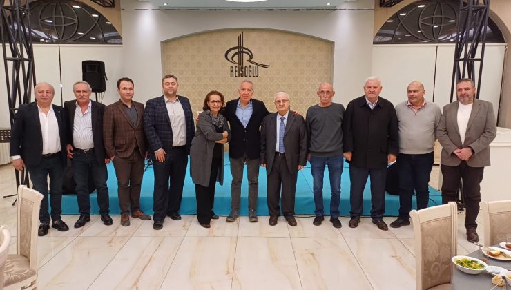 Paksan ailesi geleneksel iftar sofrasında buluştu