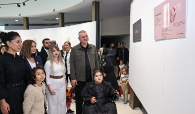 Irmak Can Kaydı’dan ilk moda sergisi: “Bir Hayalin Kıyısında” sanatseverlerle buluştu