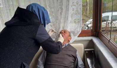 Karadere Mahallesi’nde evde ağız ve diş sağlığı hizmeti örnek oldu
