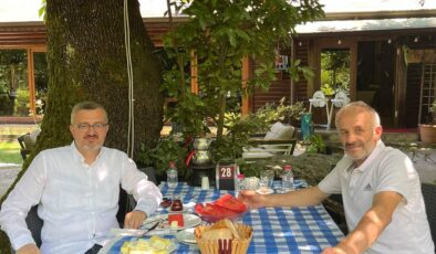 Cumhurbaşkanlığı İletişim Başkanı Duran’dan Sapanca’da dost ziyareti